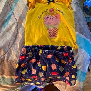 Size 0-3 months outfit never even got wore